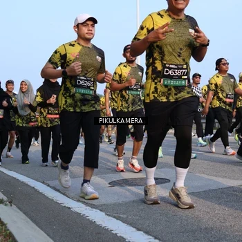 Runner Photo 6298180
