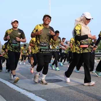 Runner Photo 6298199