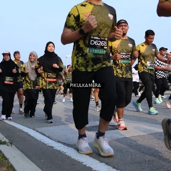 Runner Photo 6298200