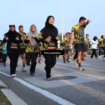Runner Photo 6298218