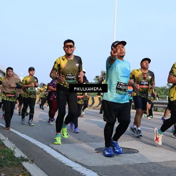 Runner Photo 6298286