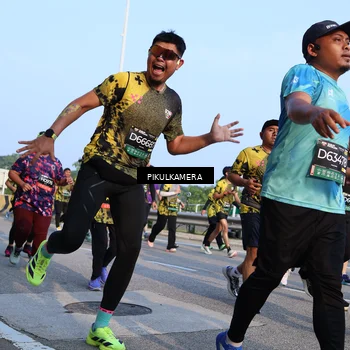 Runner Photo 6298320