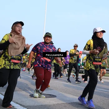 Runner Photo 6298324