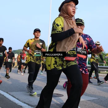 Runner Photo 6298331