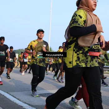 Runner Photo 6298357