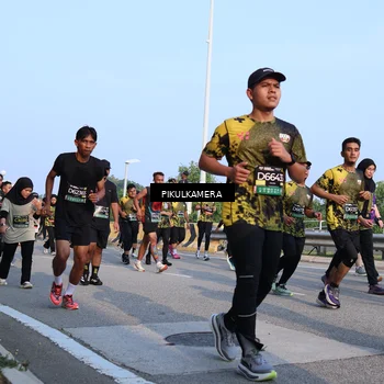 Runner Photo 6298374