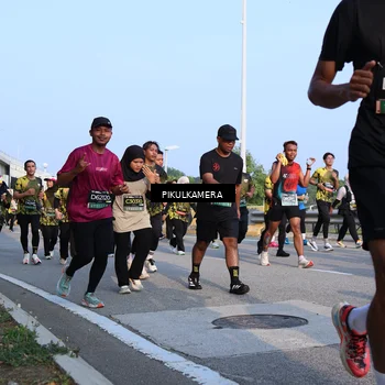 Runner Photo 6298381