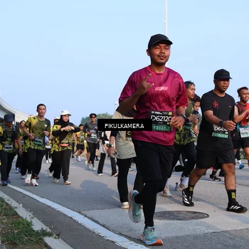 Runner Photo 6298387