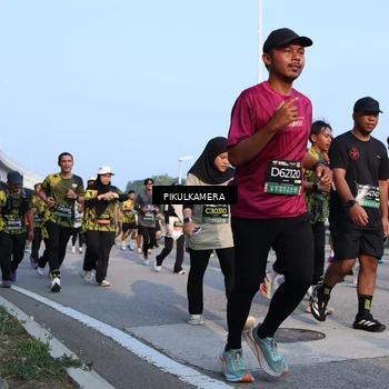 Runner Photo 6298396
