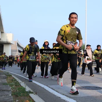 Runner Photo 6298450