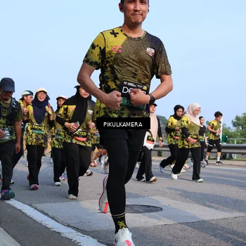 Runner Photo 6298466