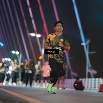 Runner Photo 6298525