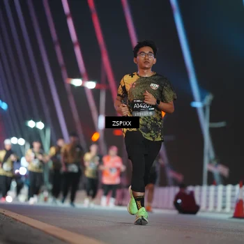 Runner Photo 6298530
