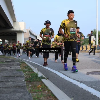 Runner Photo 6298559