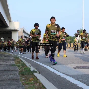Runner Photo 6298560
