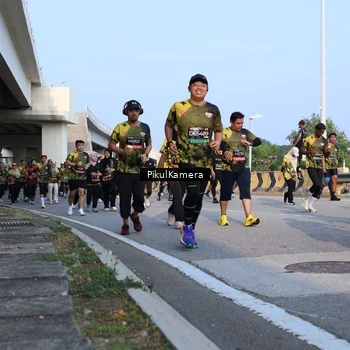Runner Photo 6298567