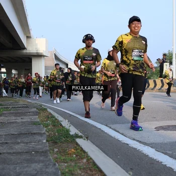 Runner Photo 6298579
