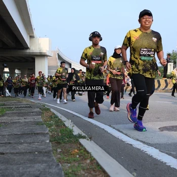 Runner Photo 6298584