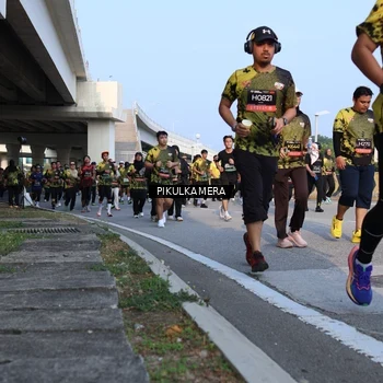 Runner Photo 6298586
