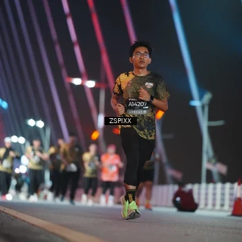 Runner Photo 6298590