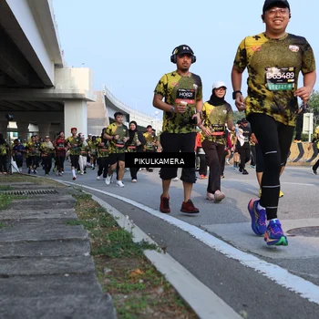 Runner Photo 6298606