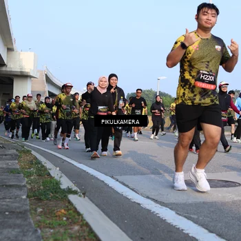 Runner Photo 6298653