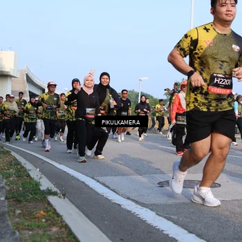 Runner Photo 6298661