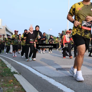 Runner Photo 6298670