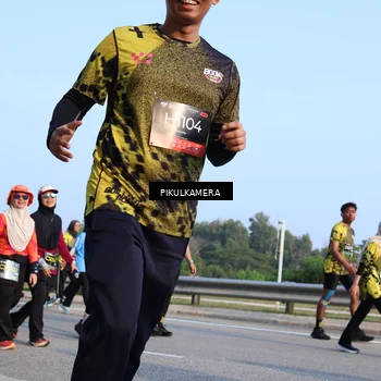 Runner Photo 6298728