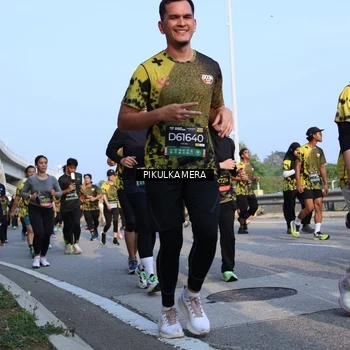 Runner Photo 6298786