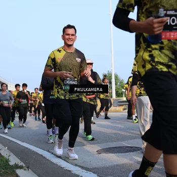 Runner Photo 6298793