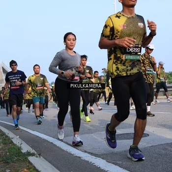Runner Photo 6298864