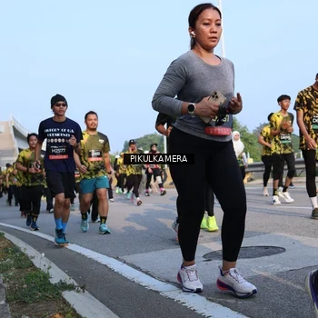 Runner Photo 6298867