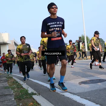 Runner Photo 6298915