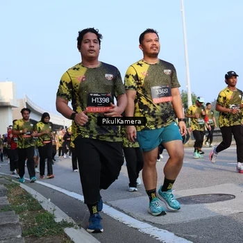 Runner Photo 6298960