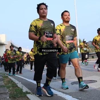 Runner Photo 6298969