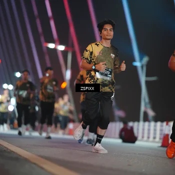 Runner Photo 6299031
