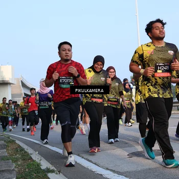 Runner Photo 6299040