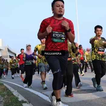 Runner Photo 6299049