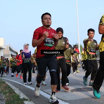 Runner Photo 6299057