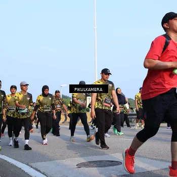 Runner Photo 6299114