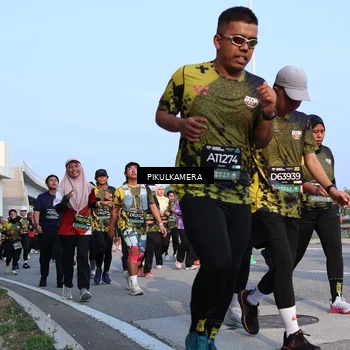 Runner Photo 6299175