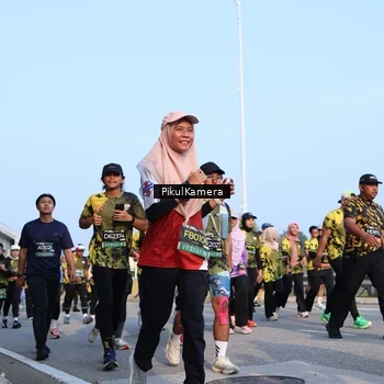 Runner Photo 6299223