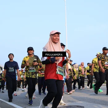 Runner Photo 6299247