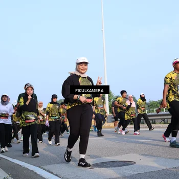 Runner Photo 6299350