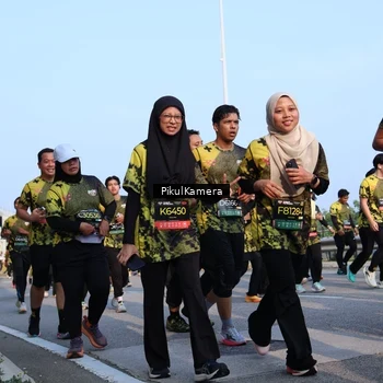 Runner Photo 6299512