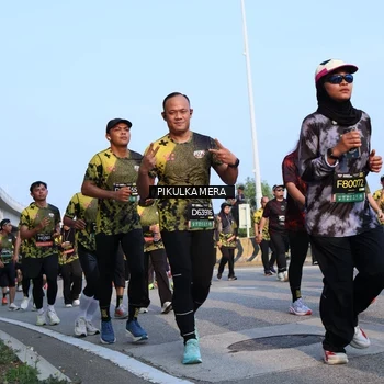 Runner Photo 6299718