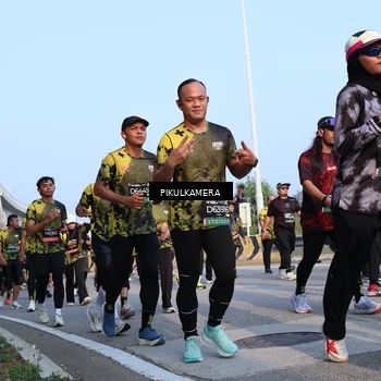 Runner Photo 6299735