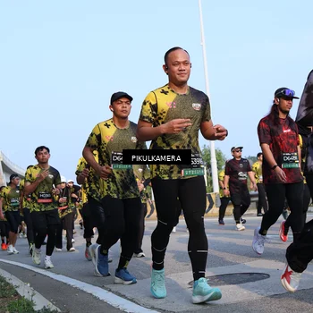 Runner Photo 6299736