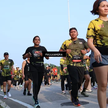 Runner Photo 6299995